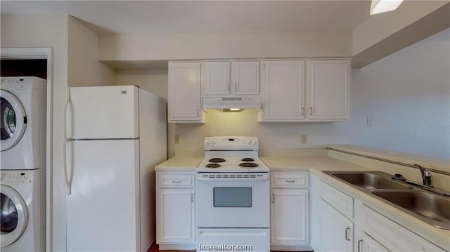 307 Manuel Drive C, College Station, TX 77840