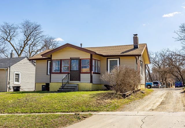 328 Forest Avenue, Des Moines, IA 50314