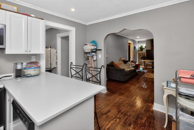 328 Forest Avenue, Des Moines, IA 50314