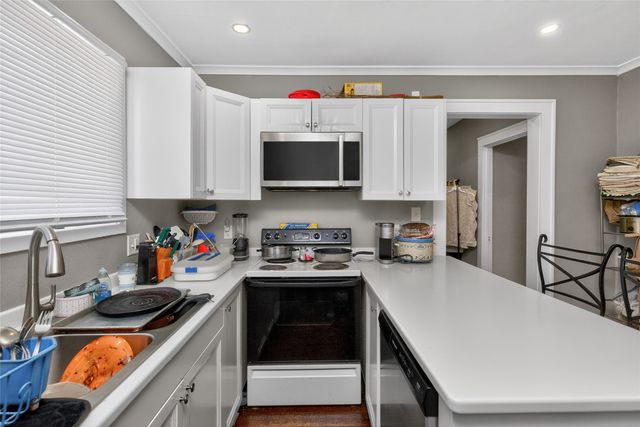 328 Forest Avenue, Des Moines, IA 50314