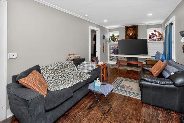 328 Forest Avenue, Des Moines, IA 50314