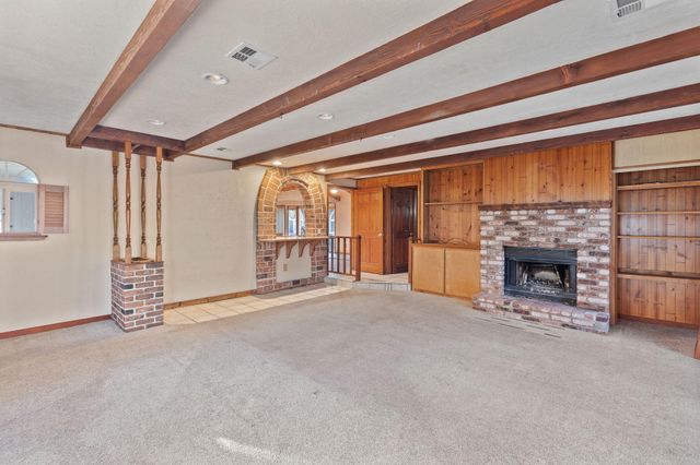 301 Canyon Drive, Grants Pass, OR 97527