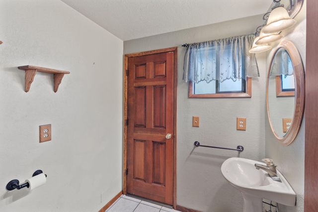 301 Canyon Drive, Grants Pass, OR 97527