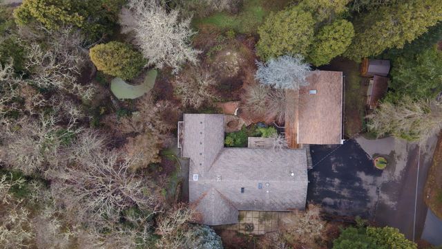 301 Canyon Drive, Grants Pass, OR 97527