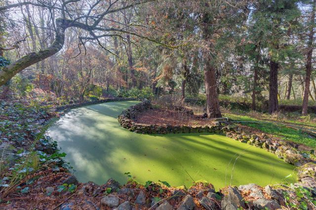 301 Canyon Drive, Grants Pass, OR 97527