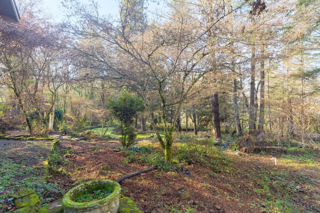 301 Canyon Drive, Grants Pass, OR 97527