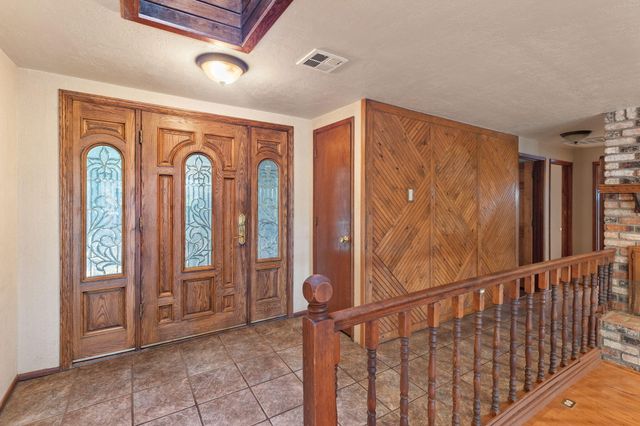 301 Canyon Drive, Grants Pass, OR 97527