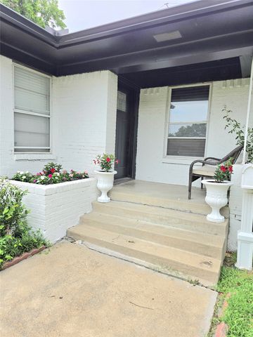 2953 Bay Oaks Drive, Dallas, TX 75229