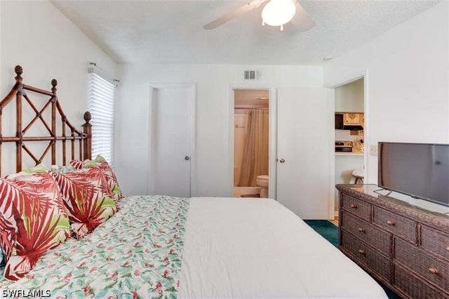 4321 27th CT SW 202, Naples, FL 34116