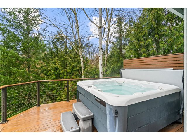 9591 Nw MARVIN Ln, Portland, OR 97229