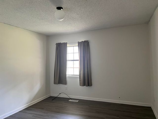 1685 FAIRWAY DR, Saulsbury, TN 38067