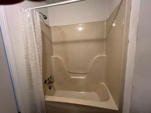 1685 FAIRWAY DR, Saulsbury, TN 38067