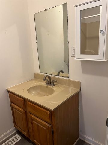 1685 FAIRWAY DR, Saulsbury, TN 38067