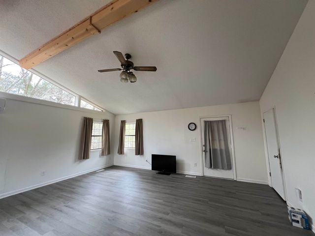 1685 FAIRWAY DR, Saulsbury, TN 38067