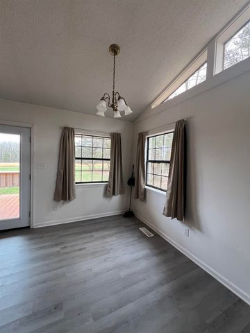 1685 FAIRWAY DR, Saulsbury, TN 38067