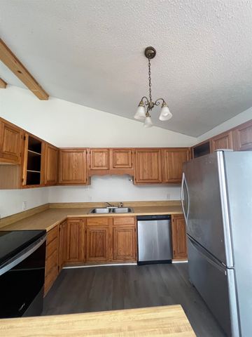 1685 FAIRWAY DR, Saulsbury, TN 38067