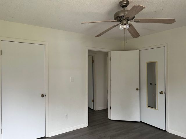 1685 FAIRWAY DR, Saulsbury, TN 38067