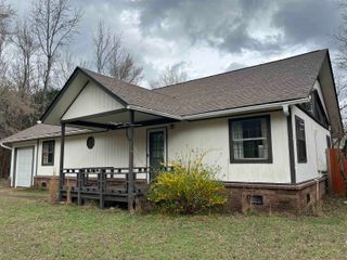 1685 FAIRWAY DR, Saulsbury, TN 38067