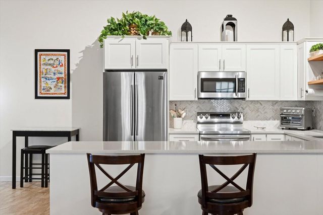 3301 CRYSTAL COURT E Unit M, Palm Harbor, FL 34685