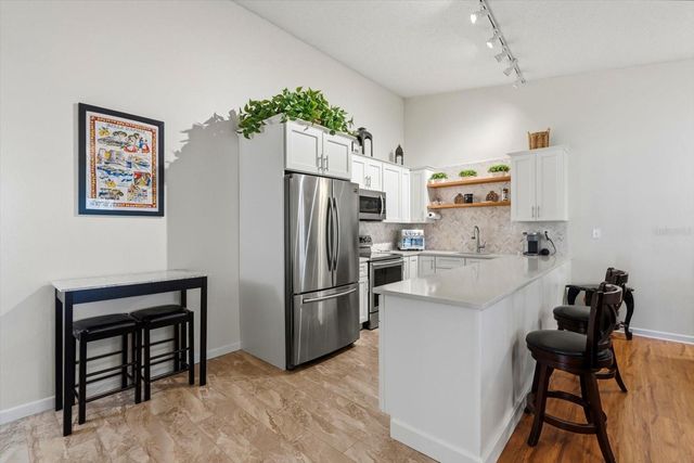 3301 CRYSTAL COURT E Unit M, Palm Harbor, FL 34685