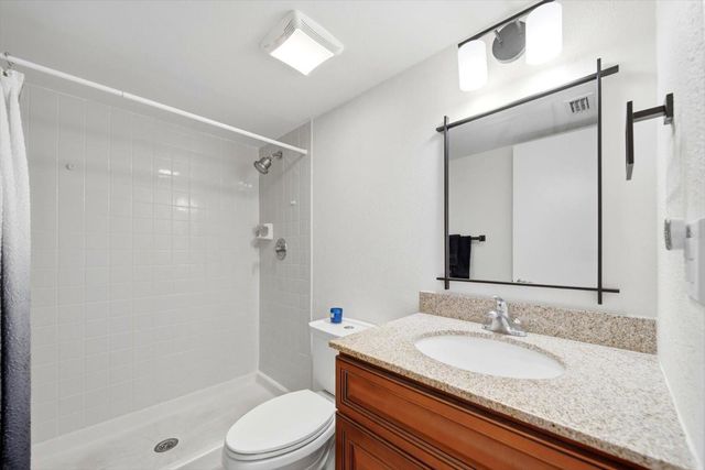 3301 CRYSTAL COURT E Unit M, Palm Harbor, FL 34685