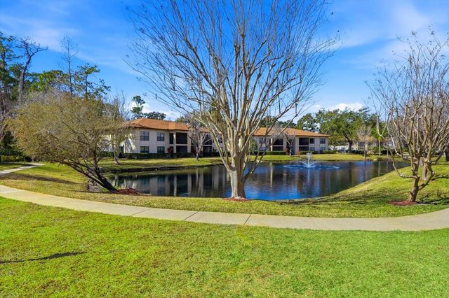 3301 CRYSTAL COURT E Unit M, Palm Harbor, FL 34685