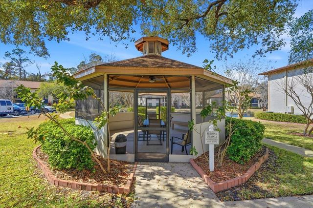 3301 CRYSTAL COURT E Unit M, Palm Harbor, FL 34685