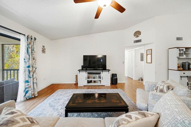 3301 CRYSTAL COURT E Unit M, Palm Harbor, FL 34685