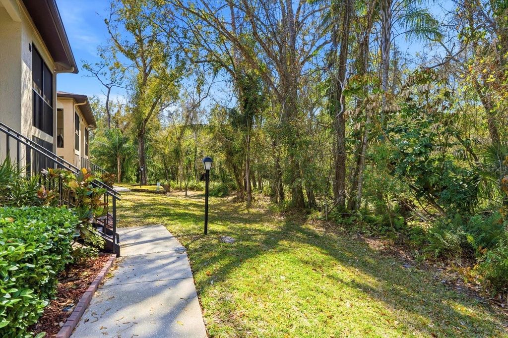 Image 4 of property listing at 3301 CRYSTAL COURT E Unit M, Palm Harbor, FL 34685