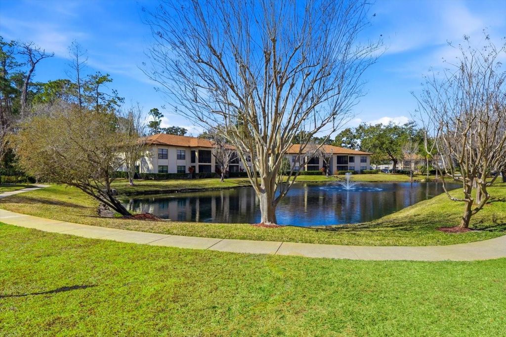 Image 39 of property listing at 3301 CRYSTAL COURT E Unit M, Palm Harbor, FL 34685