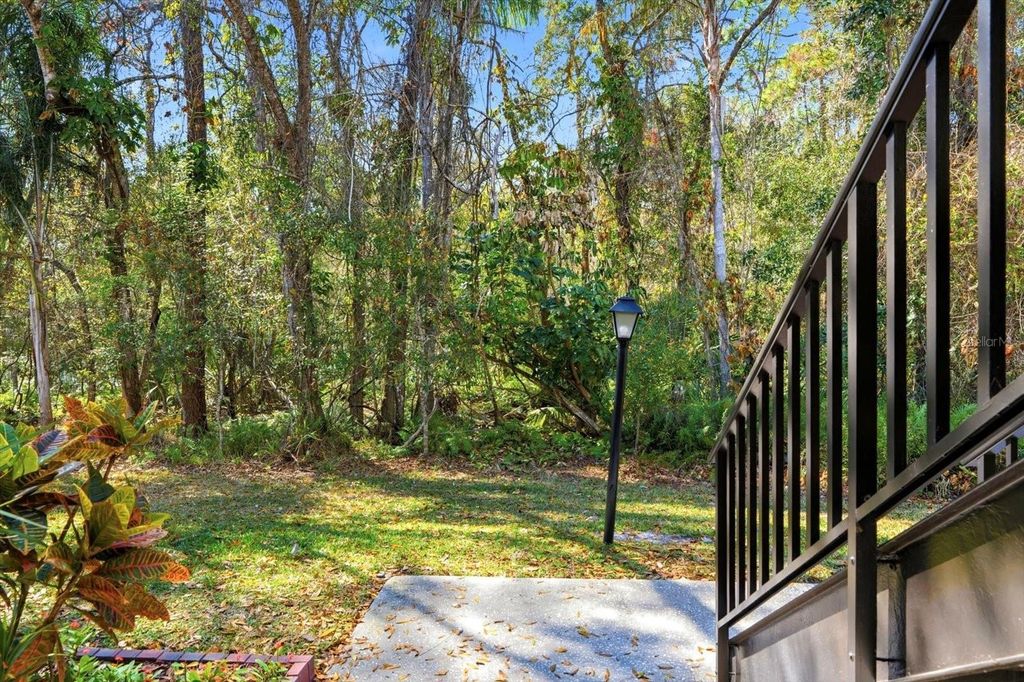Image 5 of property listing at 3301 CRYSTAL COURT E Unit M, Palm Harbor, FL 34685