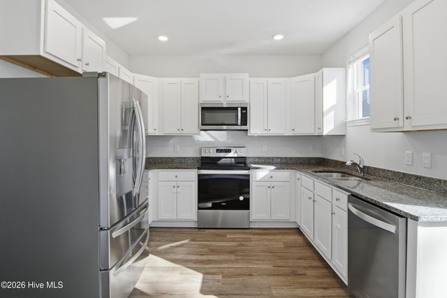 1550 Murre Court SE, Bolivia, NC 28422