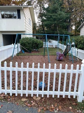 105 Blake St, Needham, MA 02492