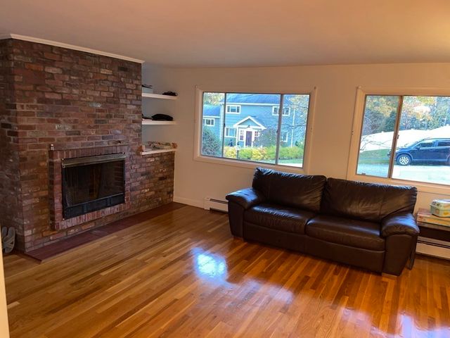 105 Blake St, Needham, MA 02492