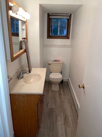 105 Blake St, Needham, MA 02492