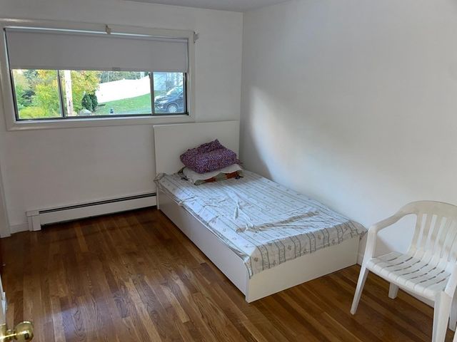 105 Blake St, Needham, MA 02492