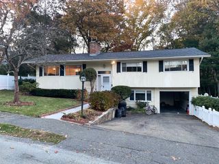 105 Blake St, Needham, MA 02492