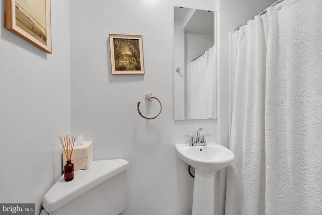 4810 FOX ST, College Park, MD 20740