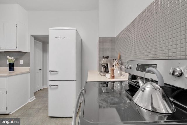 4810 FOX ST, College Park, MD 20740