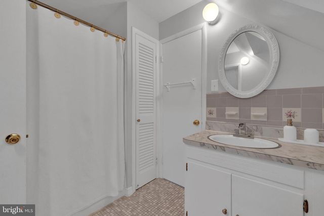 4810 FOX ST, College Park, MD 20740