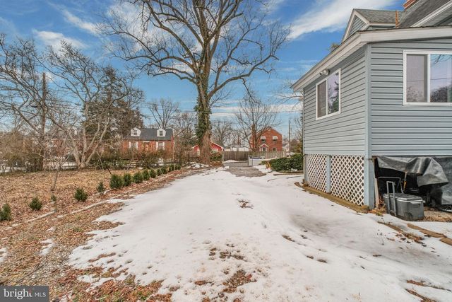 4810 FOX ST, College Park, MD 20740