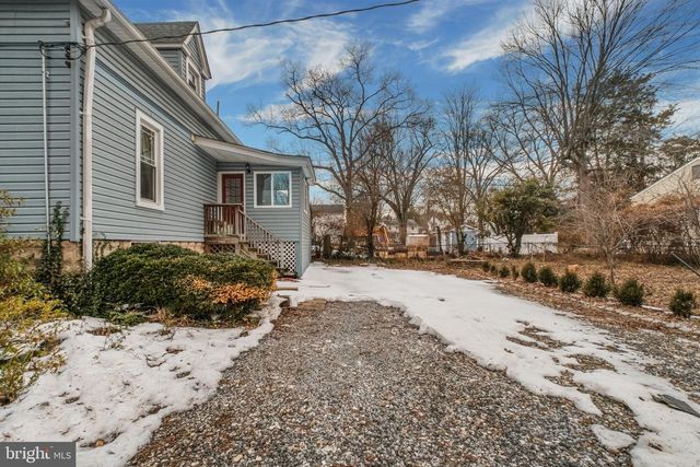 4810 FOX ST, College Park, MD 20740