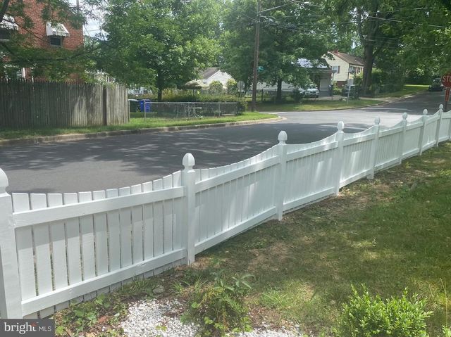 4810 FOX ST, College Park, MD 20740