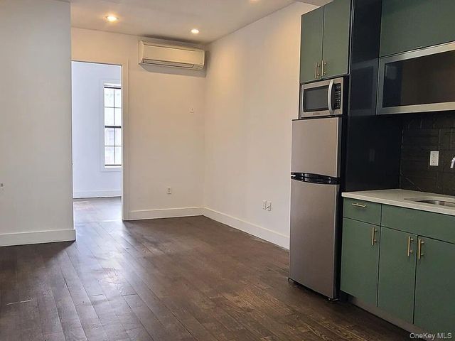 550 Howard Avenue 2R, Brooklyn, NY 11233