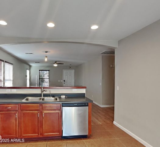 669 W SILVER REEF Court, Casa Grande, AZ 85122