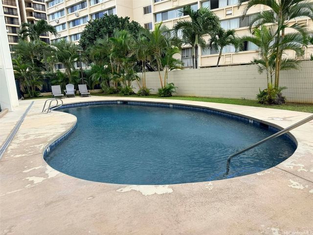 949 Ala Nanala Street 1202, Honolulu, HI 96818