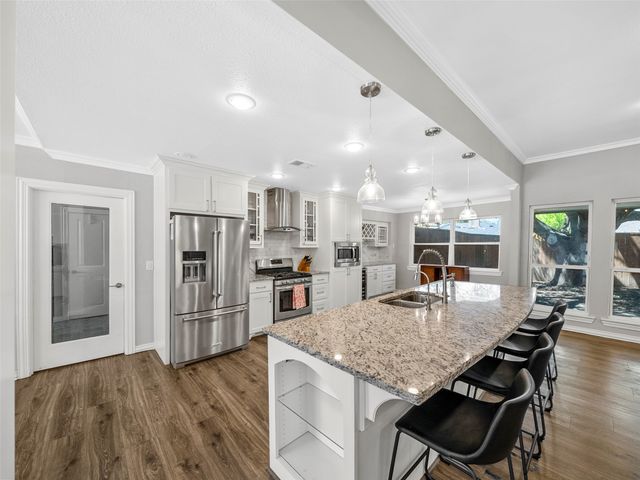 3115 Walnut Hill Lane, Dallas, TX 75229