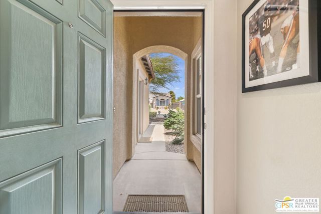 827 Alta Ridge, Palm Springs, CA 92262