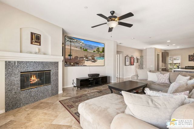 827 Alta Ridge, Palm Springs, CA 92262