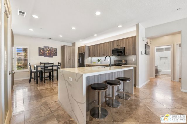 827 Alta Ridge, Palm Springs, CA 92262